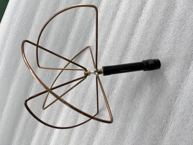 850-1000 MHZ black fiberglass reinforced plastic four-leaf clover high-power and high-gain 9DBI drone antenna - Image 9
